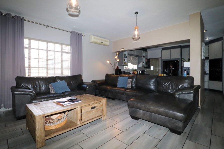 4 Bedroom Property for Sale in Wilkoppies North West